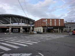 阪神甲子園駅まで徒歩１１分